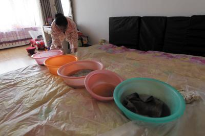 邱县楼上漏水，住户失联，小区没物管，业主维权难！律师来支招……